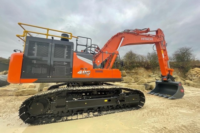 New Hitachi ZX 490 Excavator for Lovell Stone Group. | Lovell 